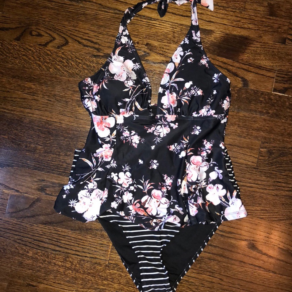 ‼️Brand New‼️ Cupshe Floral High Waisted Tankini